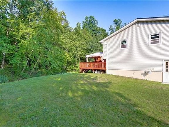 5th image of 11 Arcadia Ct