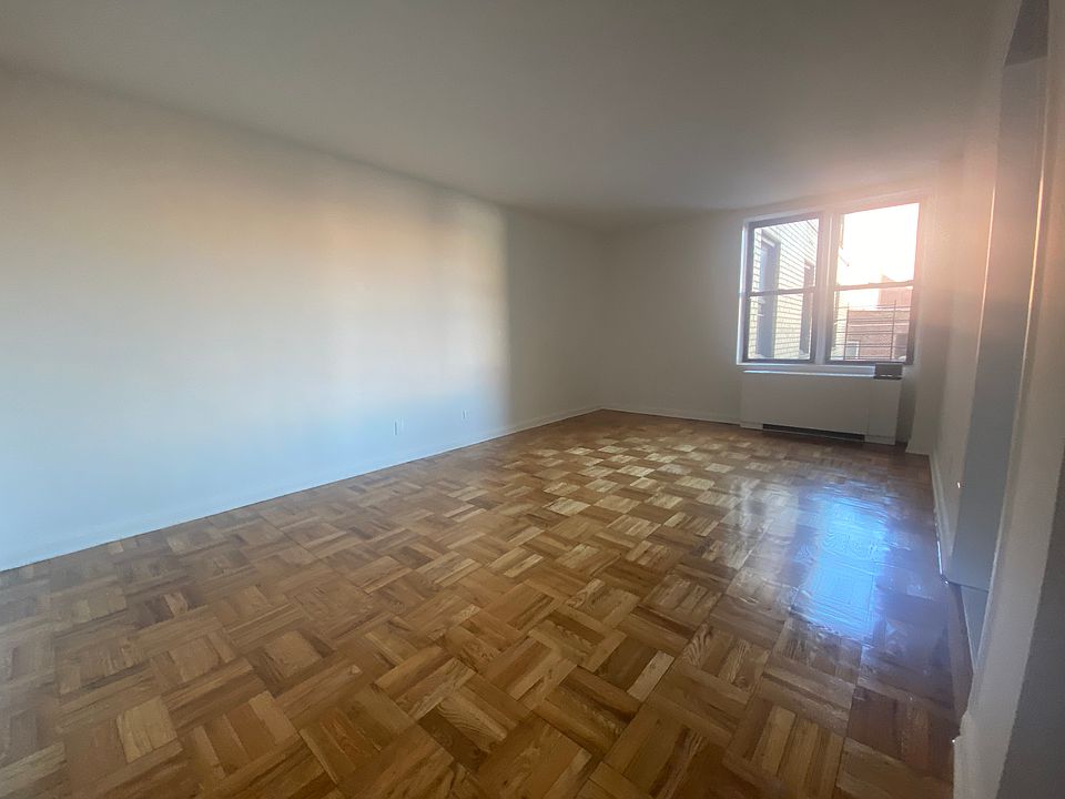 1st image of 2335 Broadway #4G