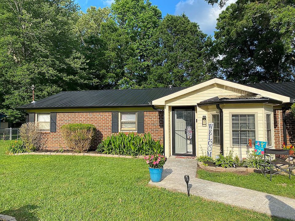 2nd image of 1402 Kingsway Ln