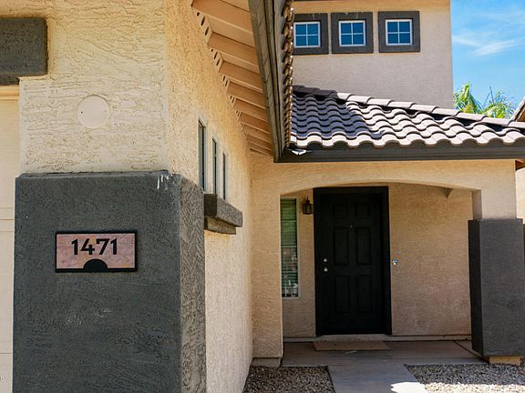2nd image of 1471 E Desert Holly Dr