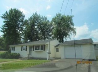 35 Lois St, Manchester, NH 03103