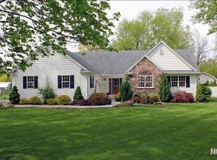 6261 Whiteford Center Rd, Lambertville, MI 48144