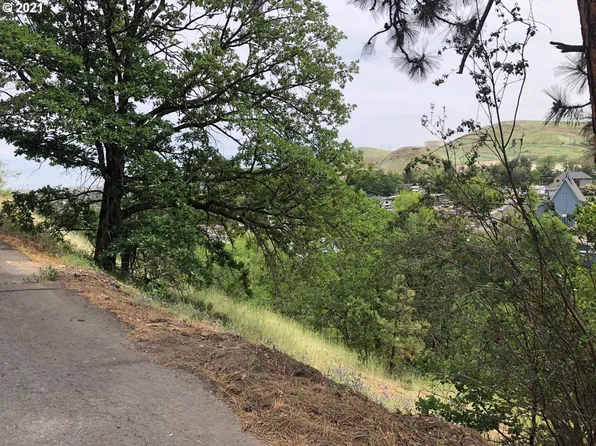 1600 E 18th St, The Dalles, OR 97058