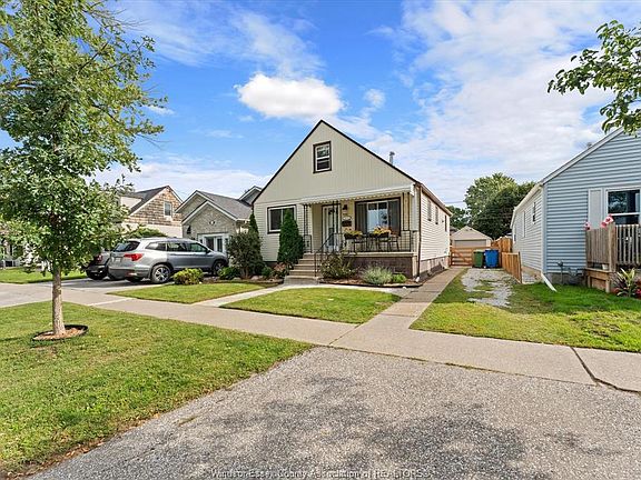 4th image of 2578 George Ave