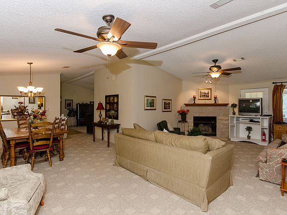 4th image of 310 Knights Cir