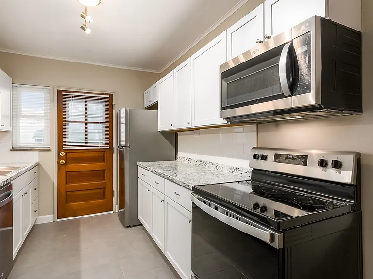 1536 Ashland Ave — Photo 9
