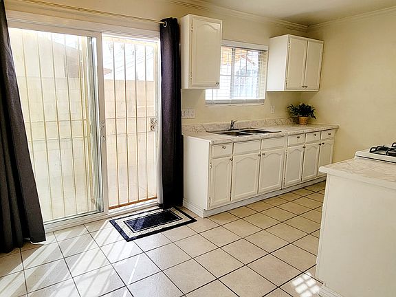 3rd image of 522 N Avenue 50