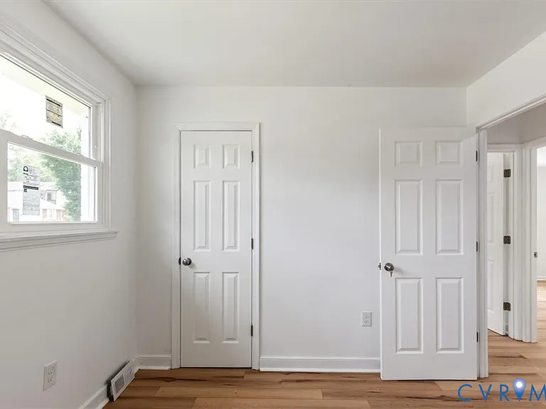 1806 Sussex St — Photo 30