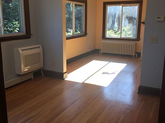 3rd image of 1526 Holton St