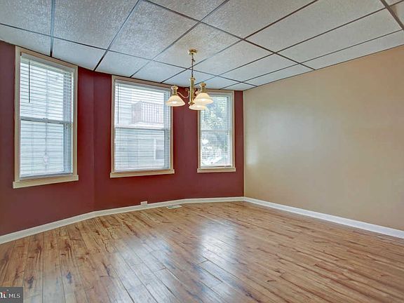 5th image of 307 S Broad St