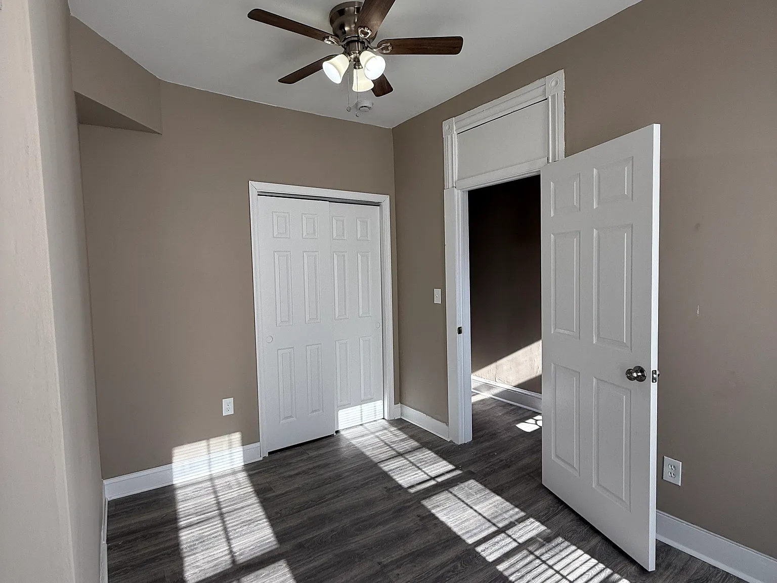 2424 E Chase St — Photo 4
