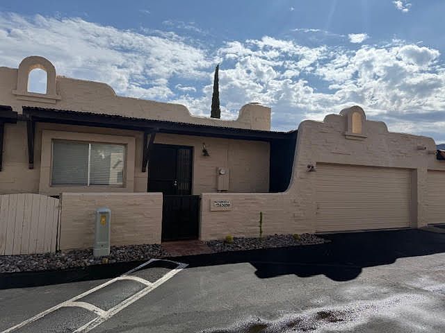 1st image of 3039 S Carmona Pl
