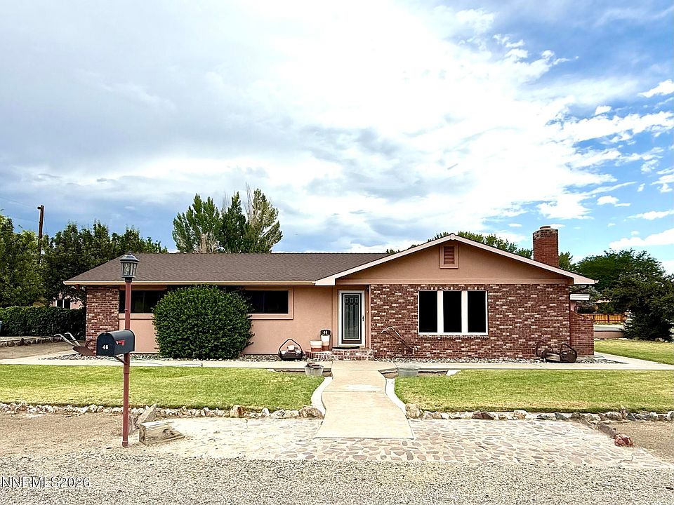 1st image of 46 Maple Dr