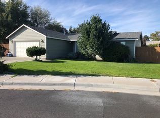1026 W Hartley Ave, Hermiston, OR 97838
