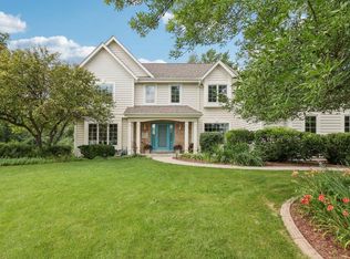 W159N7482 Pinewood Cir, Menomonee Falls, WI 53051