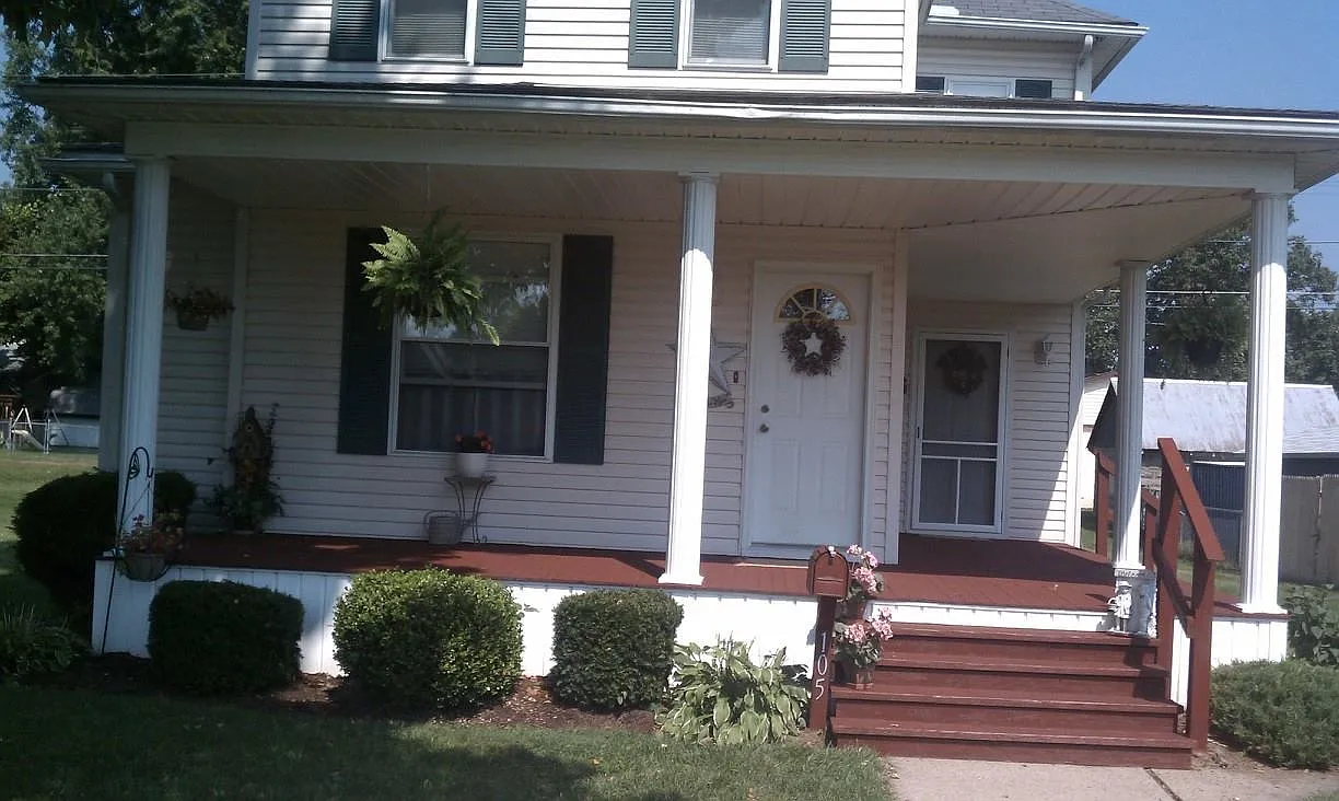 105 Ridgewood Ave photo 1