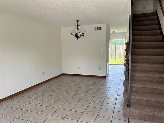 5th image of 203 Maryland Dr APT B
