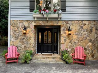 138 Sassafras Ct, Highlands, NC 28741