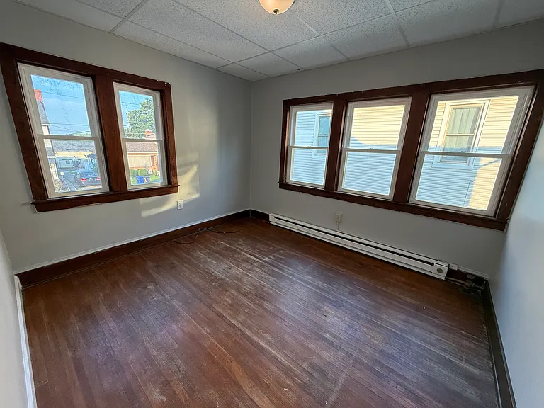 10 Fairview Ave #3 — Photo 13