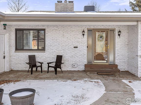 4th image of 390 W 3rd Ave Dr