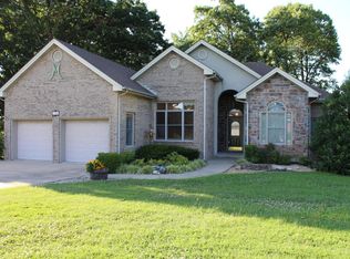 1786 Deer Run Rd, Neosho, MO 64850