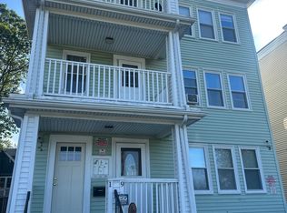19 Firth Rd FLOOR 3, Roslindale, MA 02131