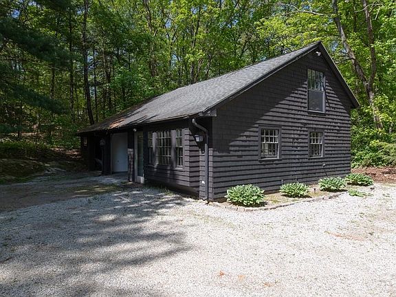 5th image of 83 Woodchester Dr
