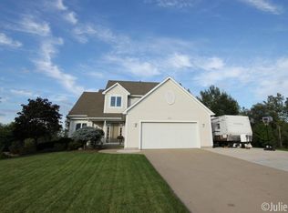 8932 Cotton Ct, Jenison, MI 49428