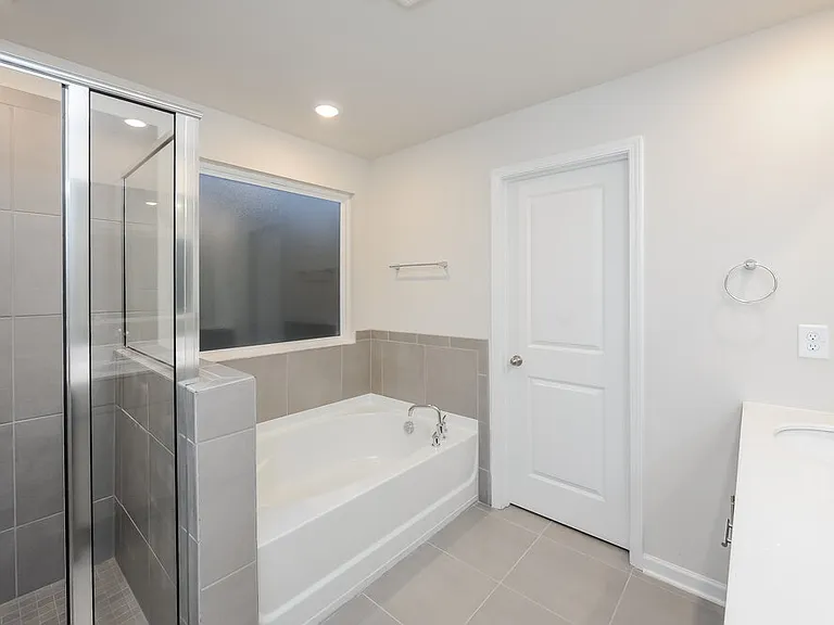 6068 Hickory Creek Ct — Photo 17