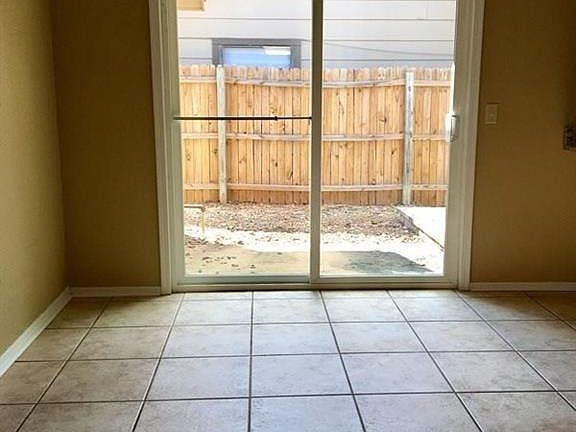 3rd image of 6701 NW 124th St