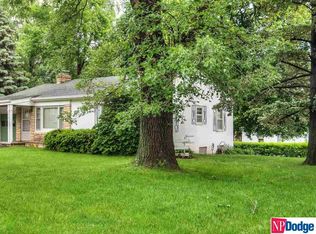 5415 S 76th St, Ralston, NE 68127