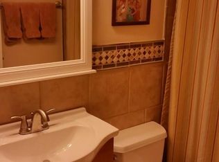 11708 Hollycrest Dr, Maryland Heights, MO 63043
