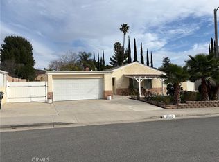 28010 Lakehurst Ave, Santa Clarita, CA 91351