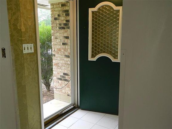 5th image of 1326 Rosehaven Cir