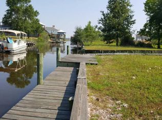 82 Fiber St, Bay St Louis, MS 39520