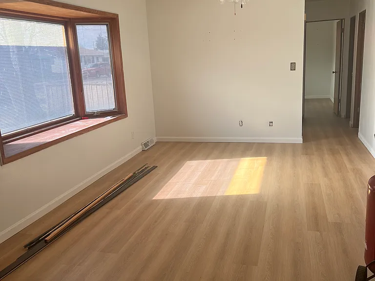 221 S Elder Ave — Photo 3