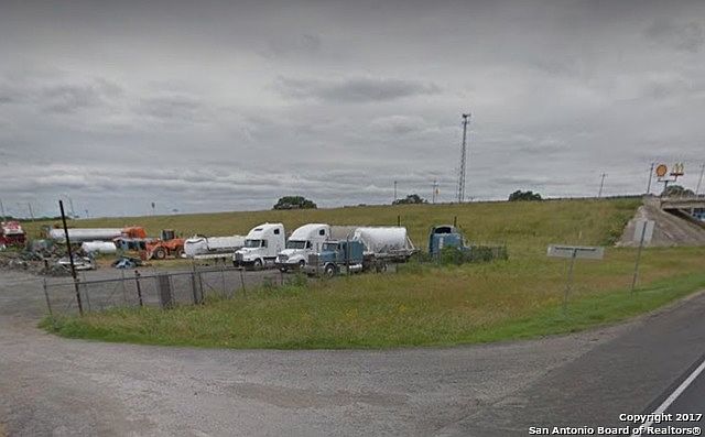 1st image of 20111 S Us Highway 281