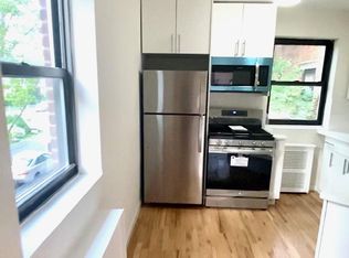 20315 42nd Ave #33C, Bayside, NY 11361