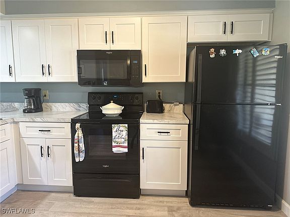 5th image of 11511 Caravel Cir #3223