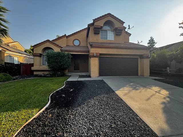 625 Roscommon Pl — Photo 3