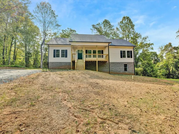 1522 Perennial Ln, Goode, VA 24556