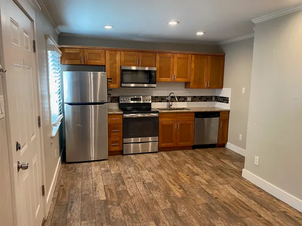 1230 Cortlandt St APT 7, Houston, TX 77008