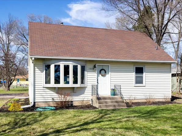 1005 90th Ave NE, Blaine, MN 55434