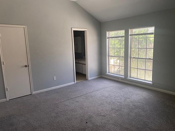 4th image of 10403 Shadow Oaks Dr #3B