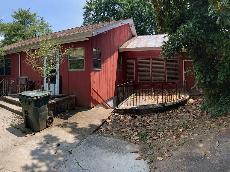 122 W Scanlon St — Photo 6