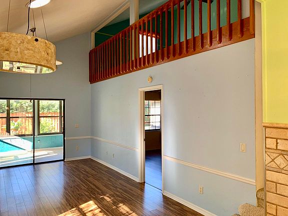 3rd image of 6167 Sequoia Dr