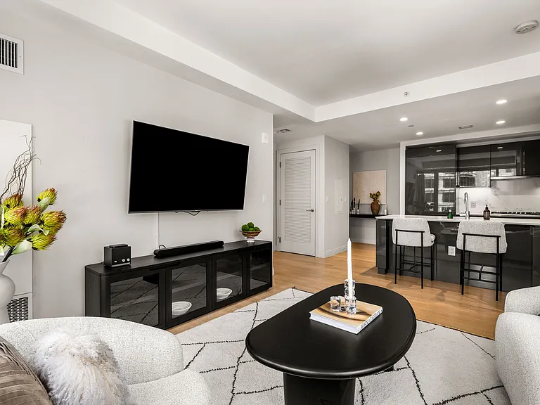 135 Seaport Blvd #705 — Photo 15