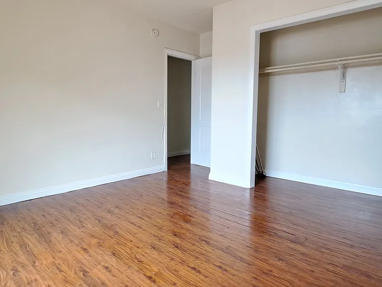 1340 W 85th St #3 — Photo 12