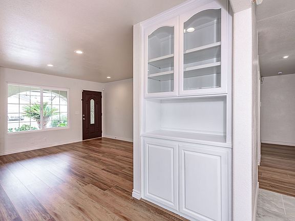 5th image of 16741 Leafwood Cir