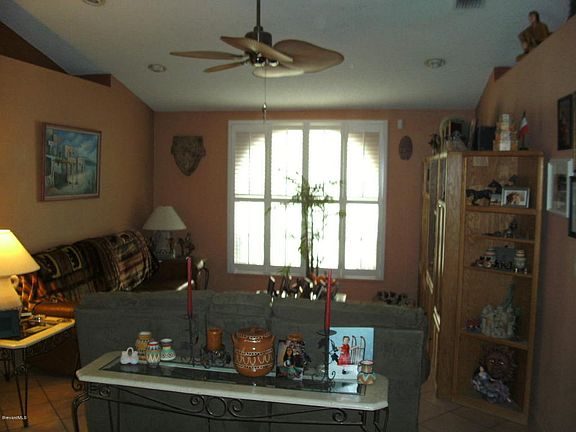 3rd image of 3221 Brentwood Ln